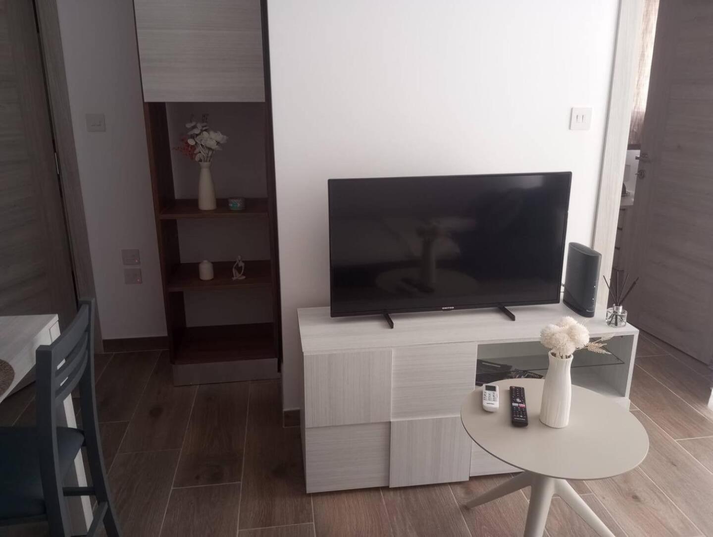 Apartment Brand New One Bedroom *